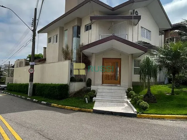 Sobrado com 430m² 3 quartos e 5 banheiros, à venda, no bairro Villa Branca em Jacareí