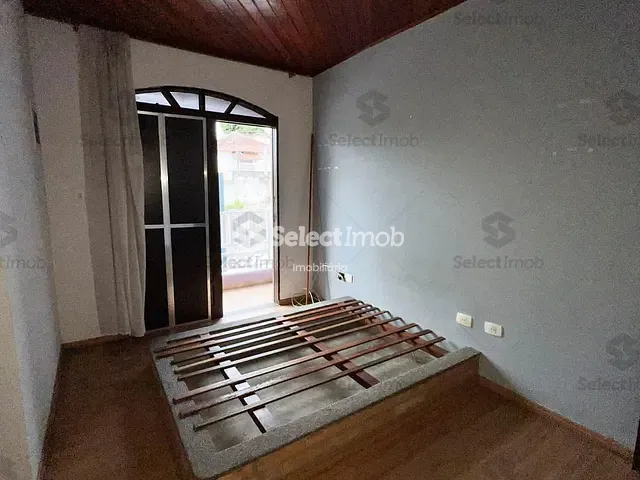 Sobrado com 280m² 3 quartos e 3 banheiros, à venda, no bairro Jardim Guapituba em Mauá