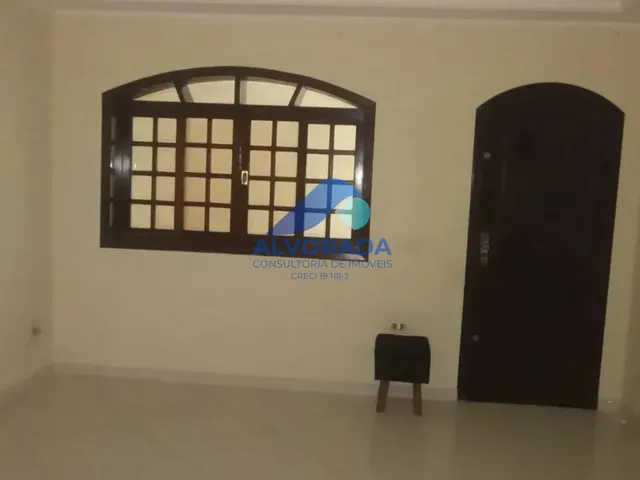 Sobrado com 169m² 3 quartos e 4 banheiros, à venda, no bairro Vila Jamil em Ferraz De Vasconcelos