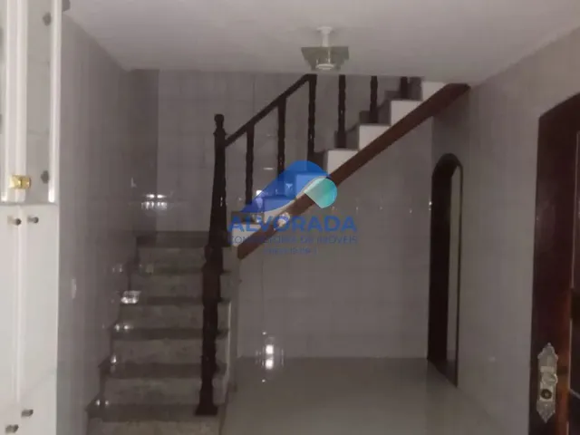 Sobrado com 169m² 3 quartos e 4 banheiros, à venda, no bairro Vila Jamil em Ferraz De Vasconcelos
