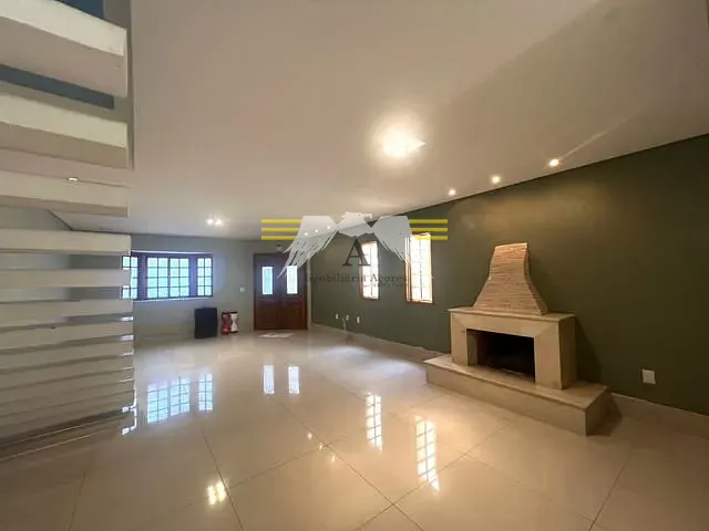 Sobrado com 340m² 5 quartos e 4 banheiros, à venda ou para alugar, no bairro Belém em São Paulo