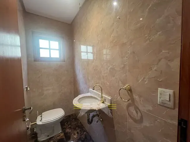 Sobrado com 340m² 5 quartos e 4 banheiros, à venda ou para alugar, no bairro Belém em São Paulo