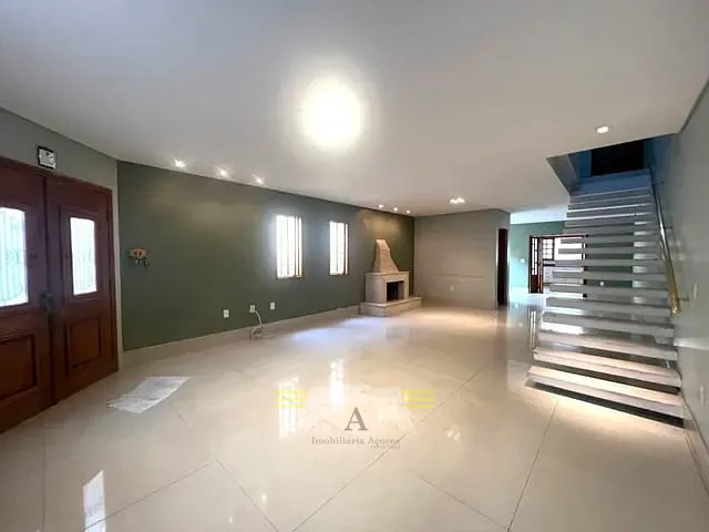 Sobrado com 340m² 5 quartos e 4 banheiros, à venda ou para alugar, no bairro Belém em São Paulo