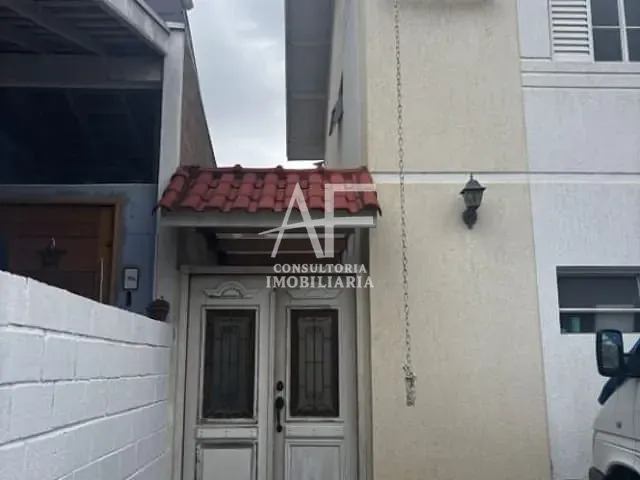 Sobrado com 140m² 3 quartos e 3 banheiros, à venda, no bairro Estiva em Taubaté