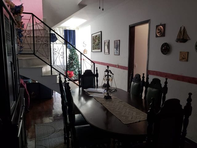 Sobrado com 167m² 4 quartos e 3 banheiros, à venda, no bairro Parque Maria Helena em São Paulo