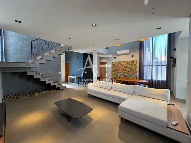 Sobrado com 360m² 3 quartos e 3 banheiros, à venda ou para alugar, no bairro Condomínio Ouro Ville em Taubaté