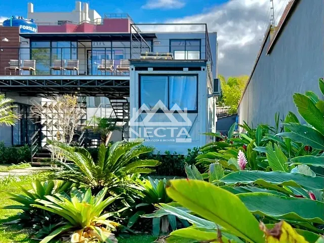 Sobrado com 495m² 2 quartos e 3 banheiros, à venda, no bairro Massaguaçu em Caraguatatuba