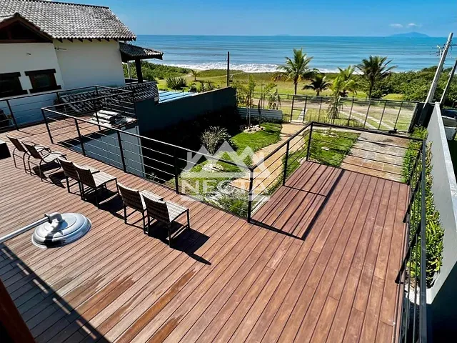 Sobrado com 495m² 2 quartos e 3 banheiros, à venda, no bairro Massaguaçu em Caraguatatuba