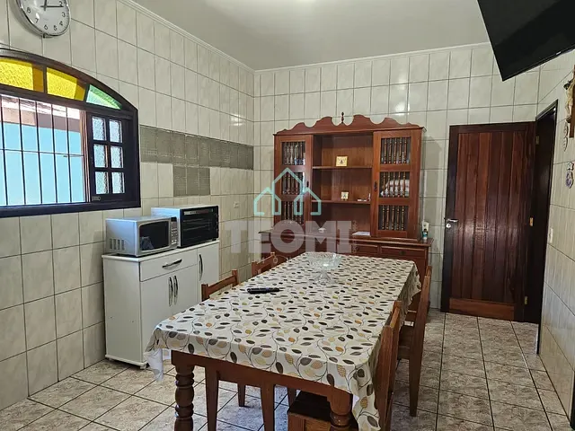 Sobrado 3 quartos e 2 banheiros, à venda, no bairro Umuarama em Ubatuba