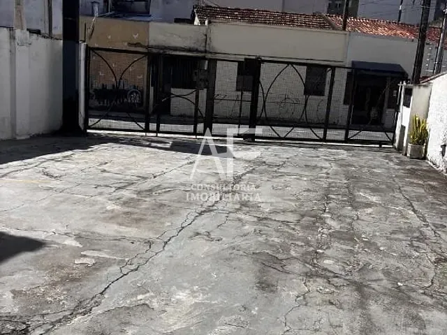 Sobrado com 354m² 3 quartos e 7 banheiros, à venda, no bairro Centro em Taubaté