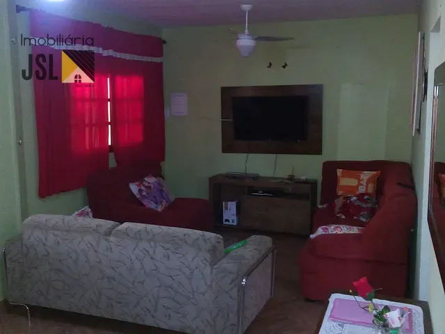 Sobrado com 167m² 2 quartos e 2 banheiros, à venda, no bairro Vila Menino Jesus em Caçapava