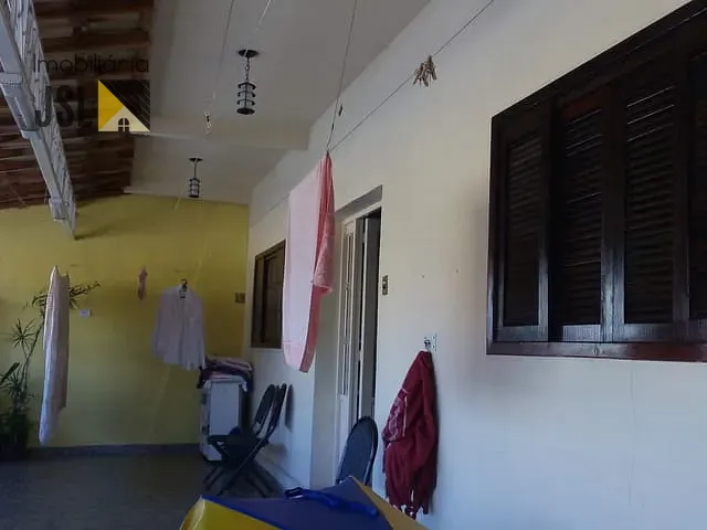 Sobrado com 167m² 2 quartos e 2 banheiros, à venda, no bairro Vila Menino Jesus em Caçapava