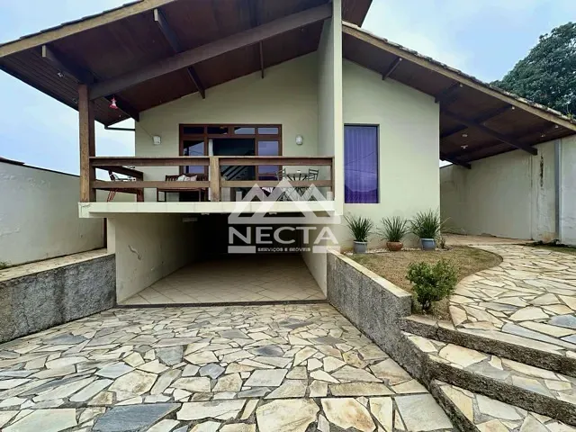 Sobrado com 390m² 3 quartos e 4 banheiros, à venda, no bairro Indaiá em Caraguatatuba