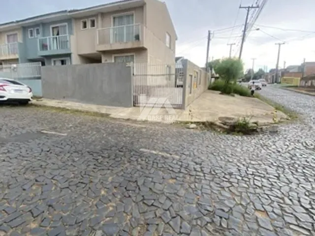 Sobrado 3 quartos e 2 banheiros, à venda, no bairro Olarias em Ponta Grossa