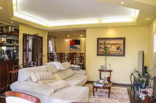 Sobrado à venda 3 Quartos, 3 Suites, 4 Vagas, 245M², Cerâmica, São Caetano do Sul - SP