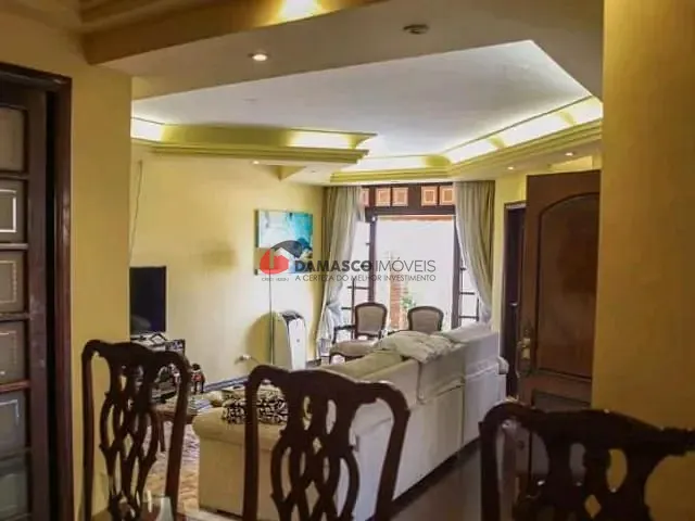 Sobrado com 245m² 3 quartos e 1 banheiro, à venda, no bairro Cerâmica em São Caetano do Sul