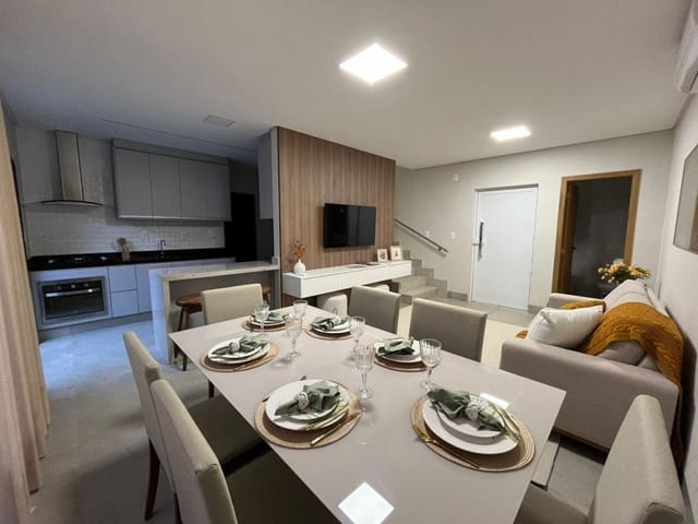 Foto do Sobrado - SOBRADO 03 SUÍTES À VENDA EM CONDOMÍNIO FECHADO  VILA ROSA -PRÓXIMO AO JARDINS VIENA | Provenda Imobiliária