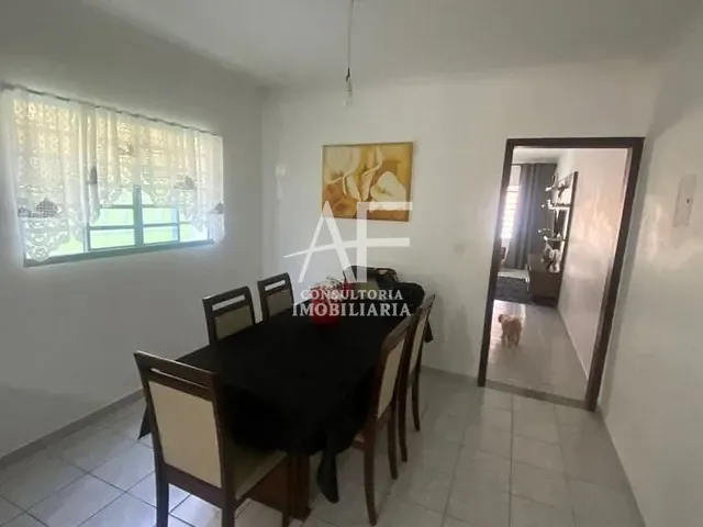 Sobrado com 125m² 3 quartos e 2 banheiros, à venda, no bairro Jardim Portugal em São José dos Campos