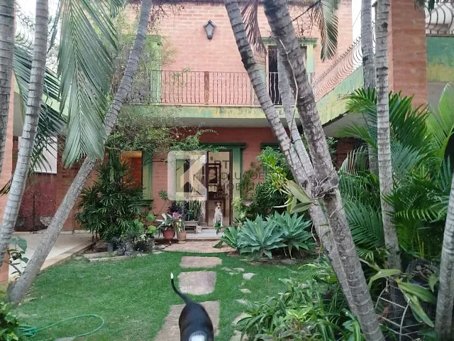 Sobrado com 300m² 4 quartos e 2 banheiros, à venda, no bairro Jardim Esplanada em Indaiatuba