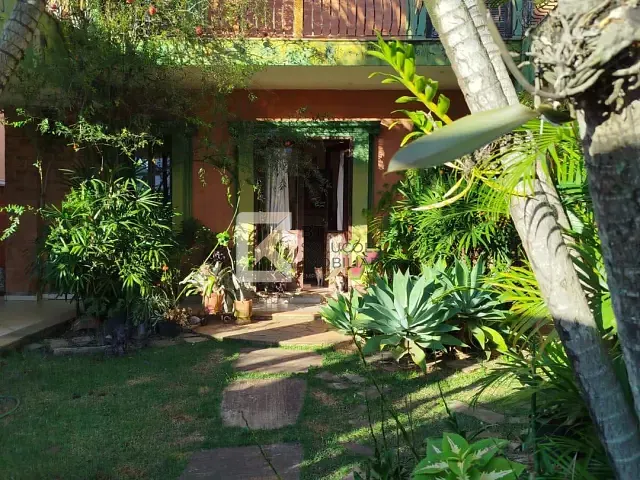 Sobrado com 300m² 4 quartos e 2 banheiros, à venda, no bairro Jardim Esplanada em Indaiatuba