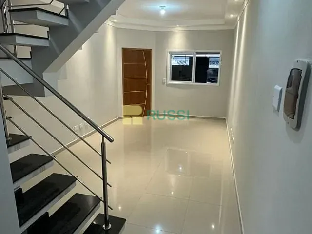 Sobrado com 125m² 3 quartos e 2 banheiros, à venda, no bairro Jardim das Indústrias em São José dos Campos
