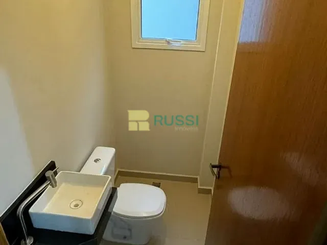 Sobrado com 125m² 3 quartos e 2 banheiros, à venda, no bairro Jardim das Indústrias em São José dos Campos