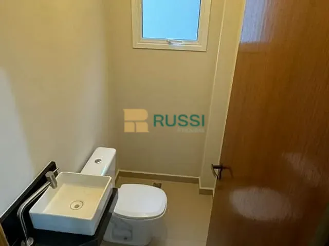 Sobrado com 125m² 3 quartos e 2 banheiros, à venda, no bairro Jardim das Indústrias em São José dos Campos