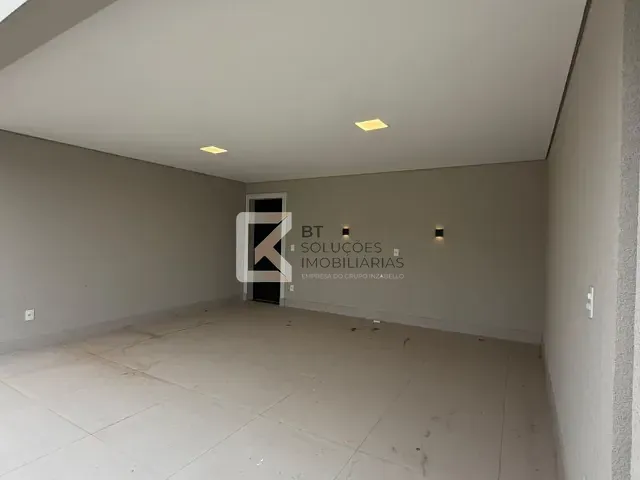 Sobrado com 264m² 5 quartos e 5 banheiros, à venda, no bairro Residencial Evidências em Indaiatuba