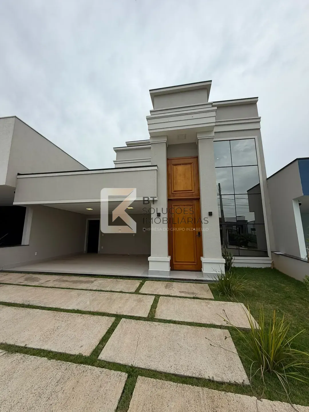Sobrado, 5 quartos, 309 m² - Foto 1