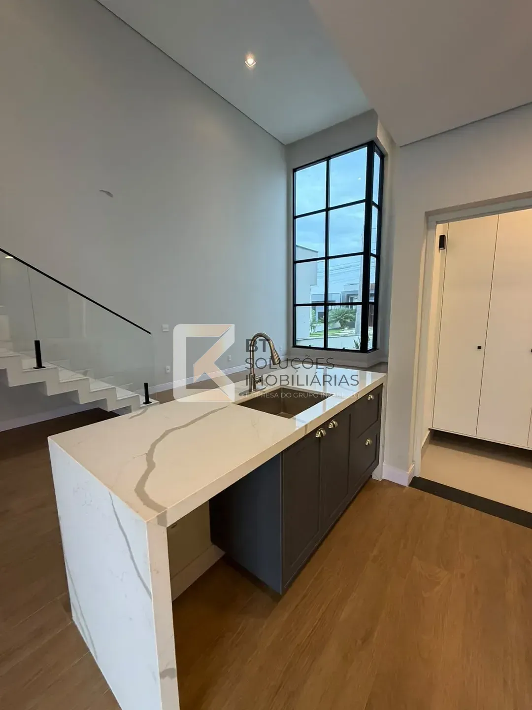 Sobrado, 5 quartos, 309 m² - Foto 8