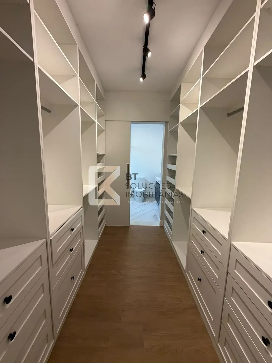 Sobrado, 5 quartos, 309 m² - Foto 25