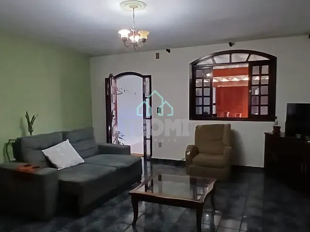 Sobrado 3 quartos e 1 banheiro, à venda, no bairro Jardim Gurilândia em Taubaté