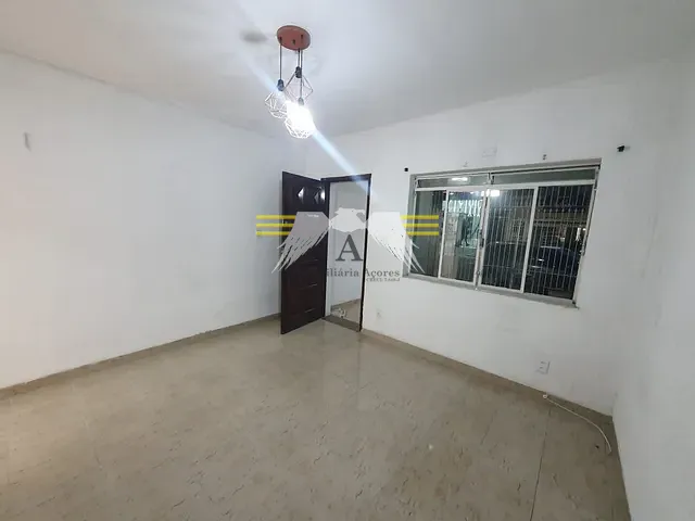 Sobrado 2 quartos e 2 banheiros, à venda ou para alugar, no bairro Carrão em São Paulo