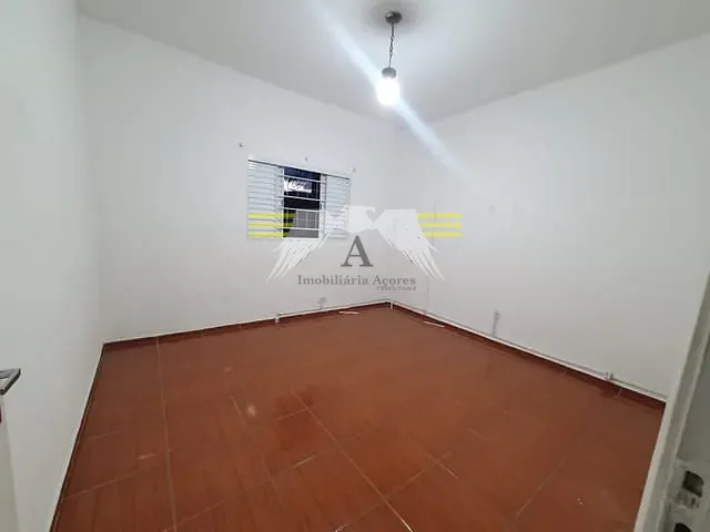 Sobrado 2 quartos e 2 banheiros, à venda ou para alugar, no bairro Carrão em São Paulo