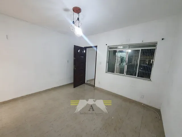 Sobrado 2 quartos e 2 banheiros, à venda ou para alugar, no bairro Carrão em São Paulo
