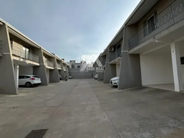 Sobrado 3 quartos e 3 banheiros, à venda, no bairro Estrela em Ponta Grossa