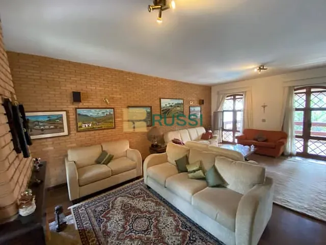 Sobrado com 736m² 4 quartos e 5 banheiros, à venda, no bairro Jardim Esplanada em São José dos Campos