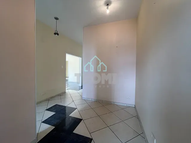 Sobrado com 533m² 4 quartos e 1 banheiro, à venda ou para alugar, no bairro Jardim das Nações em Taubaté