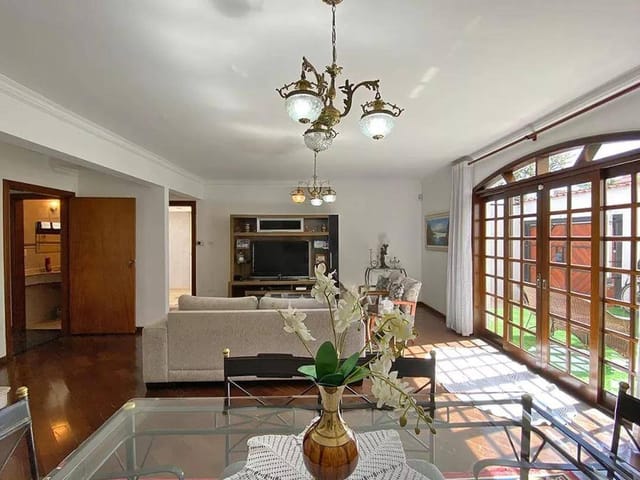 Foto do Sobrado - 🌟 Realize o Sonho de Morar Bem! Sobrado Exclusivo de 250m² na Mooca, 3 Dormitórios, Suíte com Hidromassagem e 3 Vagas! ✨ | Organização Imobiliária Açores