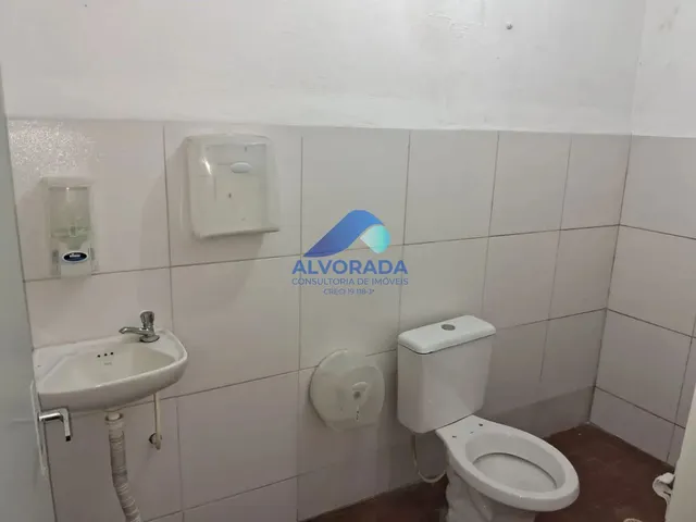 Sobrado com 250m² 3 quartos e 2 banheiros, para alugar, no bairro Jardim das Indústrias em São José Dos Campos