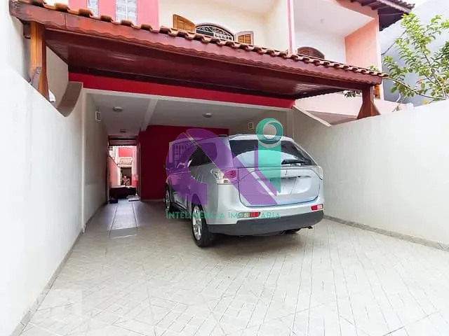 Sobrado com 250m² 3 quartos e 2 banheiros, à venda, no bairro Pestana em Osasco
