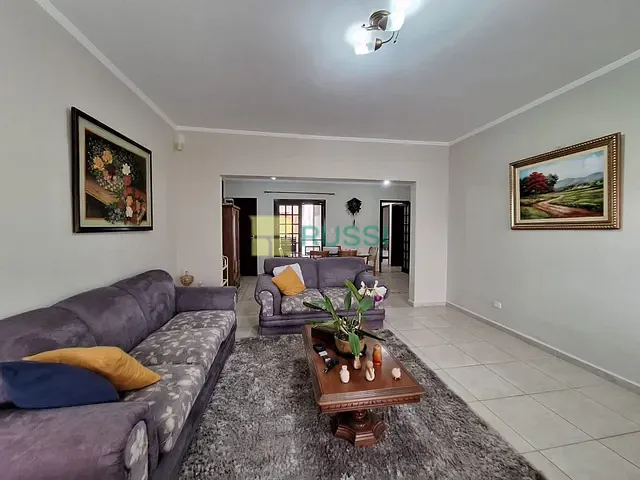 Sobrado com 250m² 3 quartos e 3 banheiros, à venda, no bairro Cidade Jardim em Jacareí