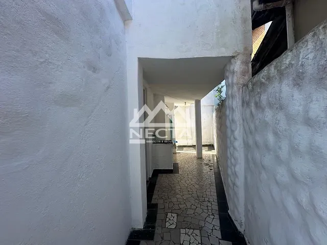 Sobrado com 250m² 5 quartos e 3 banheiros, à venda, no bairro Massaguaçu em Caraguatatuba