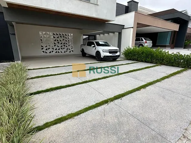 Sobrado com 720m² 4 quartos e 6 banheiros, à venda, no bairro Urbanova em São José dos Campos