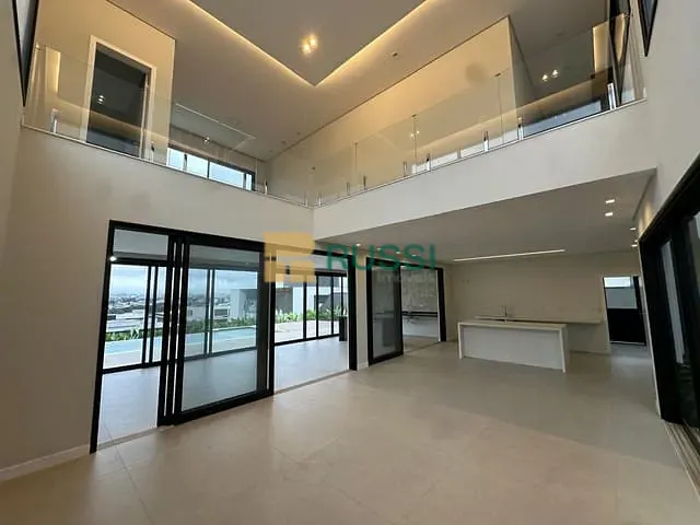 Sobrado com 720m² 4 quartos e 6 banheiros, à venda, no bairro Urbanova em São José dos Campos