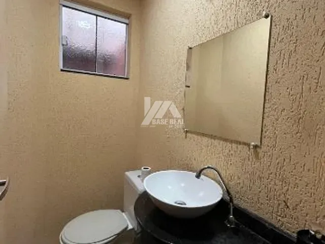 Sobrado com 87m² 3 quartos e 3 banheiros, à venda ou para alugar, no bairro Oficinas em Ponta Grossa