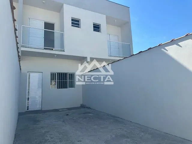 Sobrado com 112m² 2 quartos e 2 banheiros, à venda, no bairro Portal da Fazendinha em Caraguatatuba