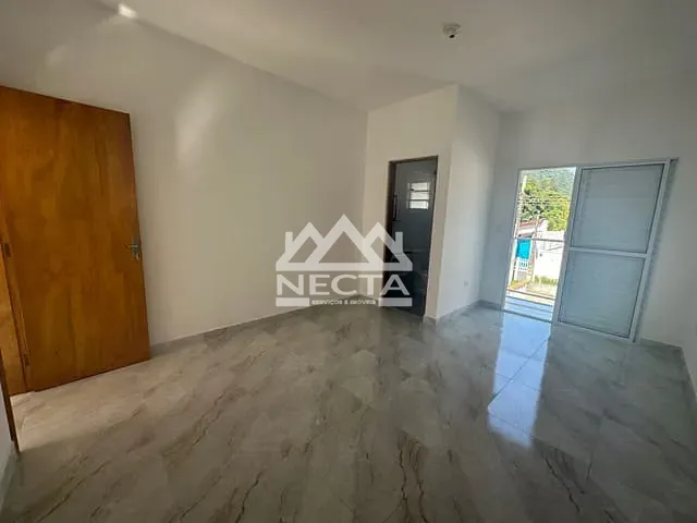 Sobrado com 112m² 2 quartos e 2 banheiros, à venda, no bairro Portal da Fazendinha em Caraguatatuba