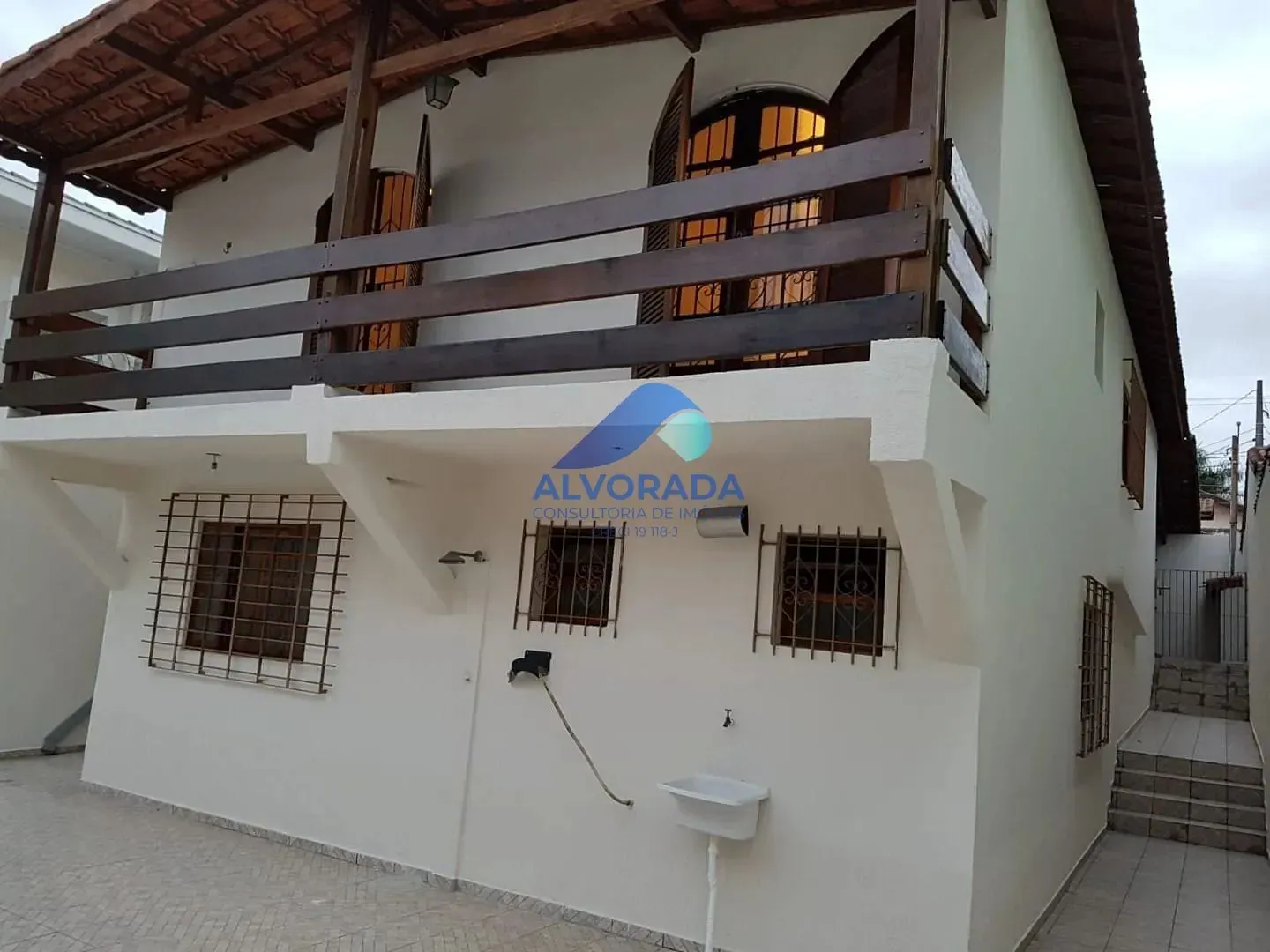 Sobrado, 4 quartos, 240 m² - Foto 1