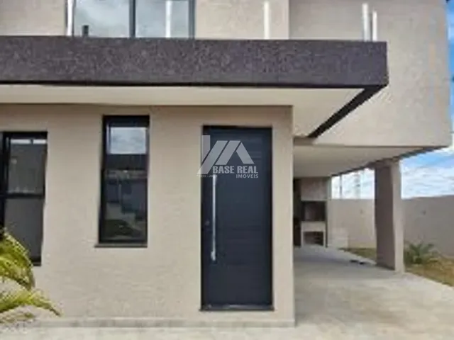Sobrado 3 quartos e 3 banheiros, à venda, no bairro Cará-Cará em Ponta Grossa